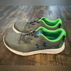 Under Armour Kids Sneakers in Gray and Neon Green